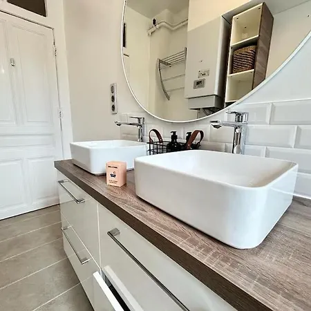 Clou Dans Le Fer Hyper Centre Immeuble Luxueux Apartment Reims
