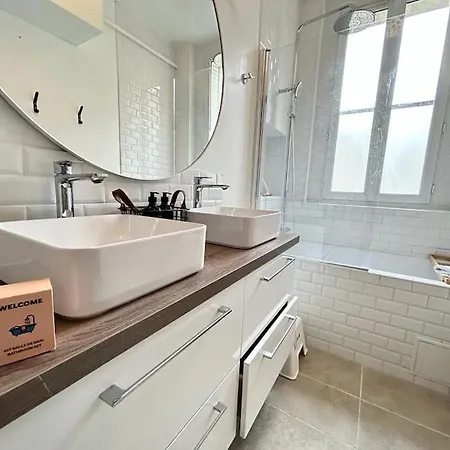 Clou Dans Le Fer Hyper Centre Immeuble Luxueux Apartment